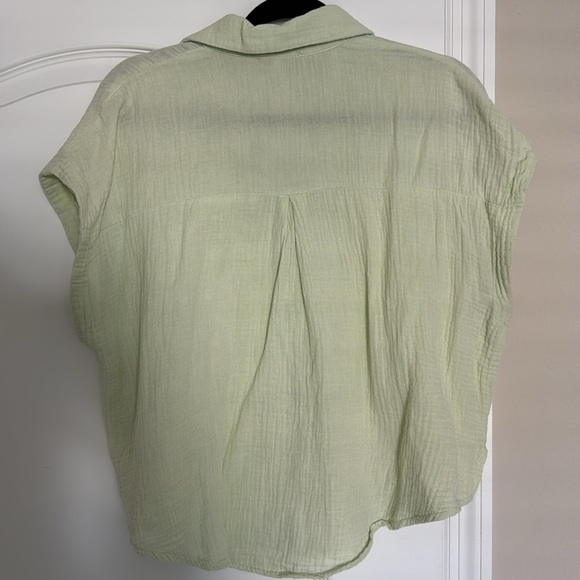 Kiwi Green Button Down - Picture 4 of 4